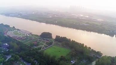 航拍南京河西江边风景视频的预览图